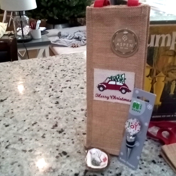 Christmas ⛄ Wine Bundle - Picture 4 of 4